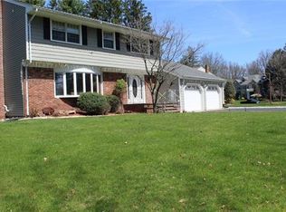6 Renee Ct, Edison, NJ 08820