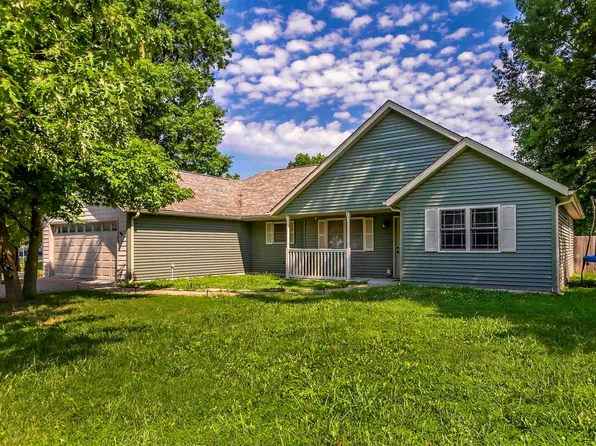 308 Noah Ln, Carterville, IL 62918