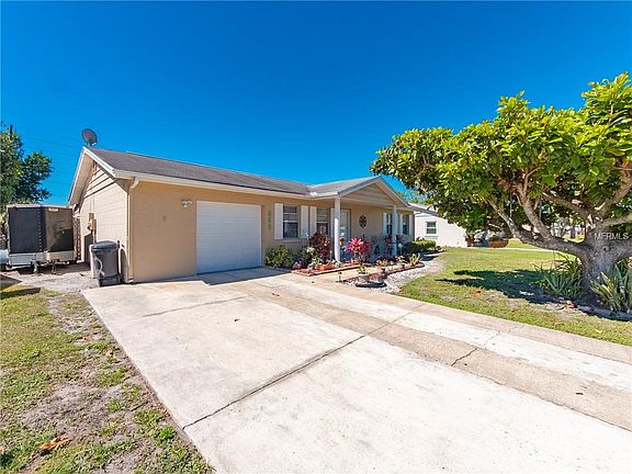 4th image of 352 La Paz Dr