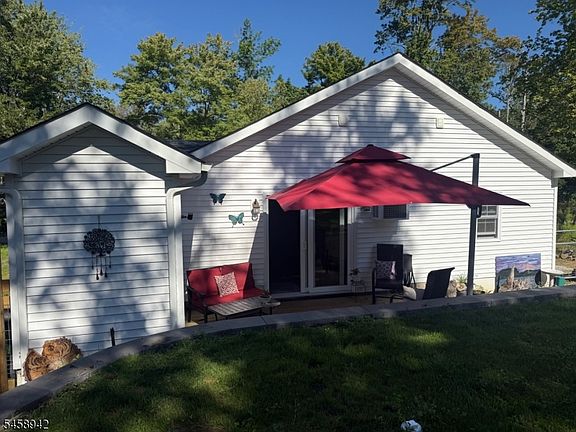 5th image of 63 Bauer Rd