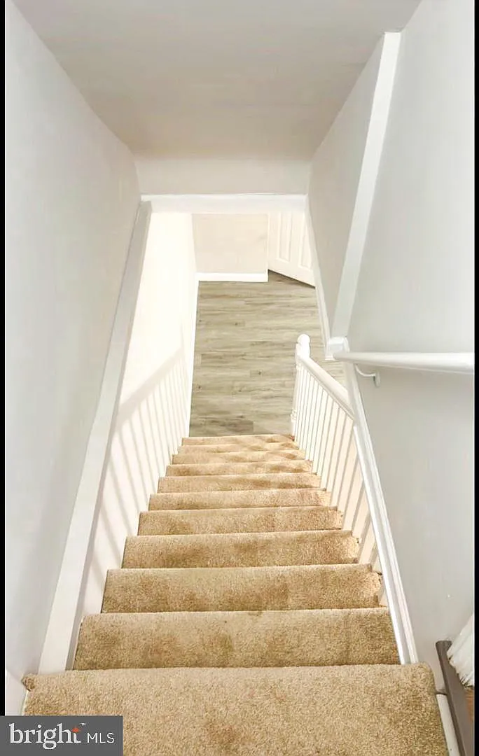 4 bed, 2.5 bath, 1700 sqft, $2,300 — Photo 4