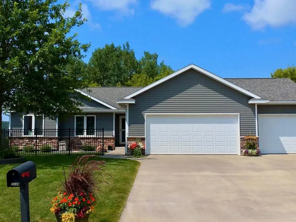 1244 Lone Stone Ct SE, Chatfield, MN 55923