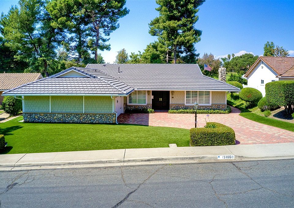 1st image of 12466 Pomerado Ct