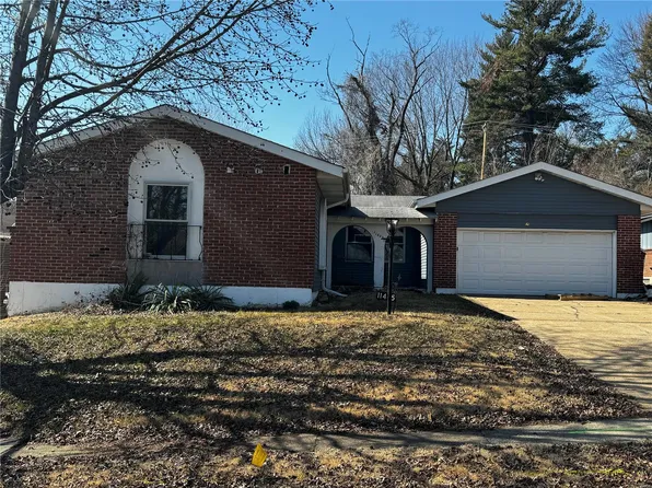 11445 Latonka Trl, Florissant, MO 63033