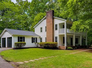 1336 Crepe Myrtle Ln, Yadkinville, NC 27055