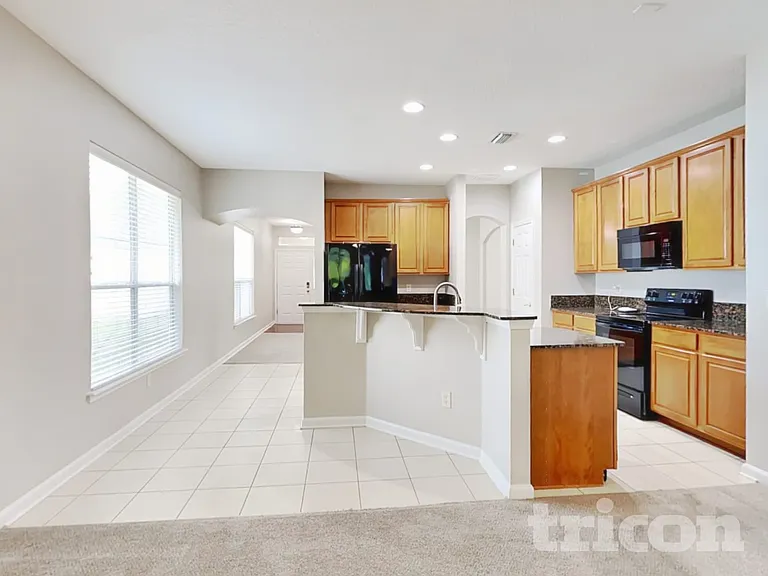 272 Silver Glen Ave — Photo 6