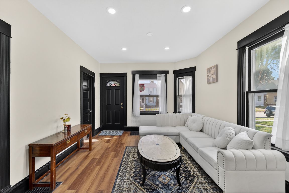 next background image