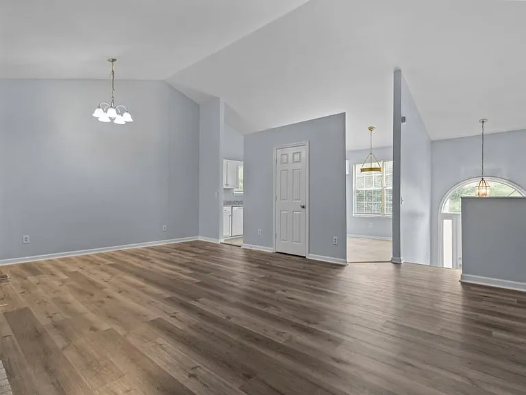 2262 Cobb Creek Dr — Photo 4