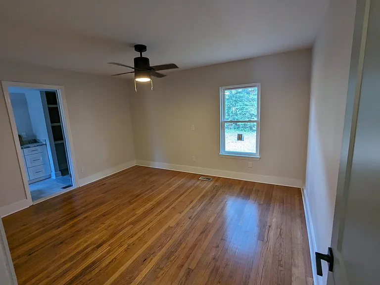 170 W Cherokee St — Photo 14