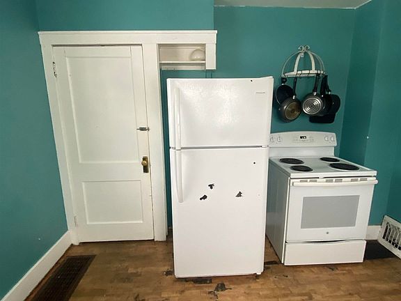 4th image of 540 Florence Ave