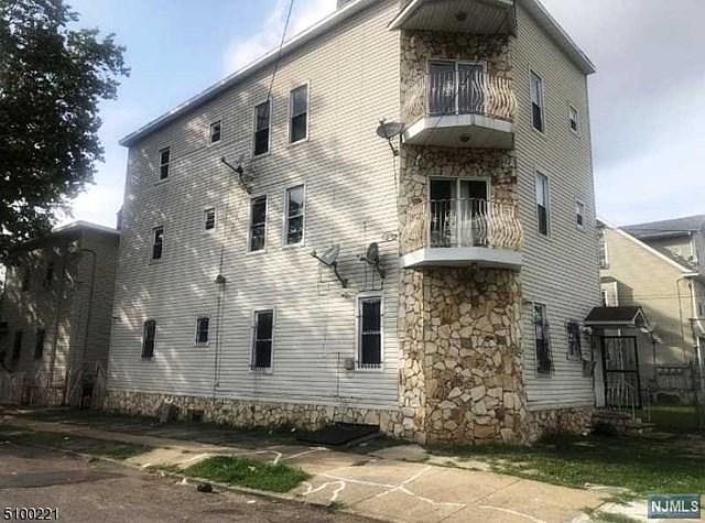 1st image of 369 21st St