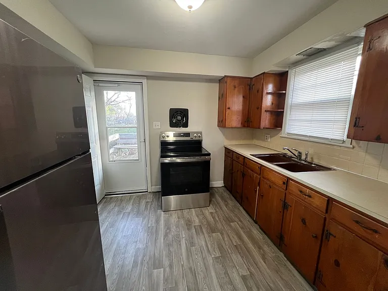 206 Connecticut Ave — Photo 7