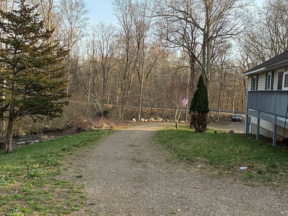2nd image of 164 Tower Hill Road