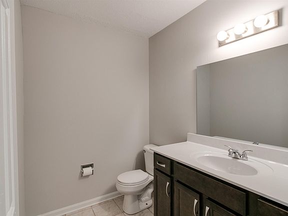3rd image of 2112 Ashland City Rd APT A