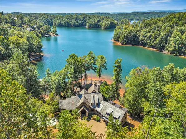 105 Burwood Ct, Sunset, SC 29685