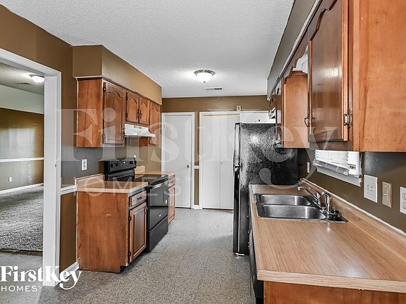 5th image of 4596 Berrypick Ln S