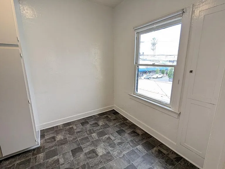 401 N Orange Grove Ave #8 — Photo 14