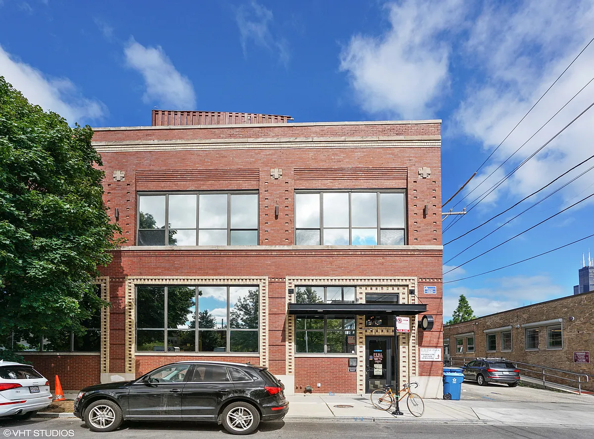 Building Photo - 413 N. Carpenter St.