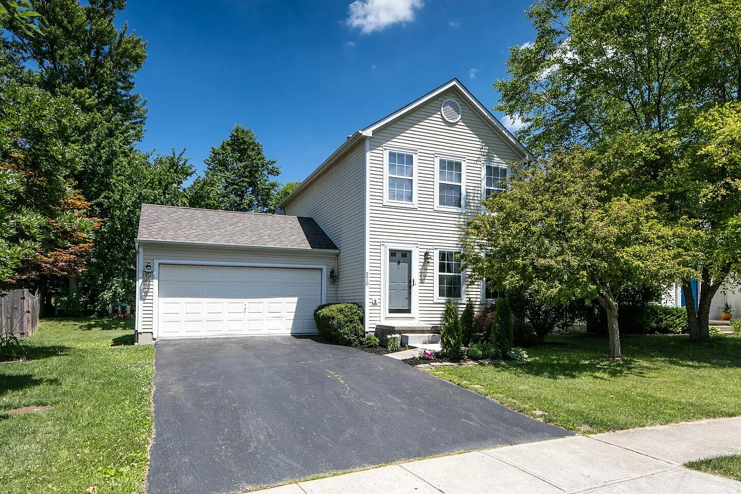 570 Arden St photo 1