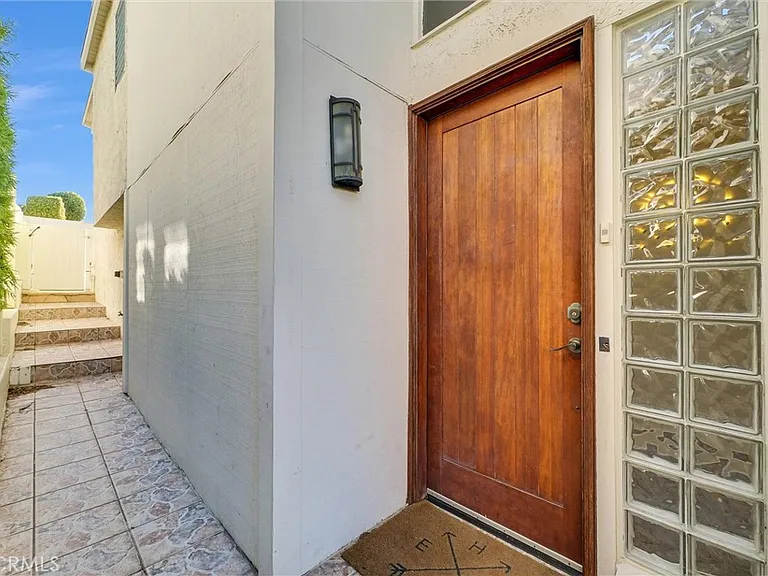 820 Acapulco St — Photo 30