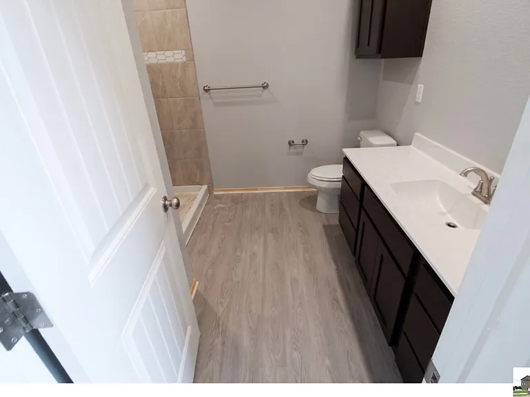 227 Green Valley Dr — Photo 8