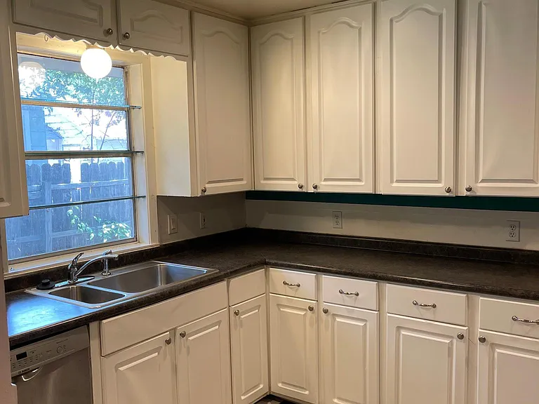 5409 Sunshine Dr — Photo 15