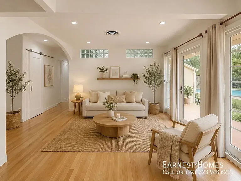 19022 Sylvan St — Photo 2