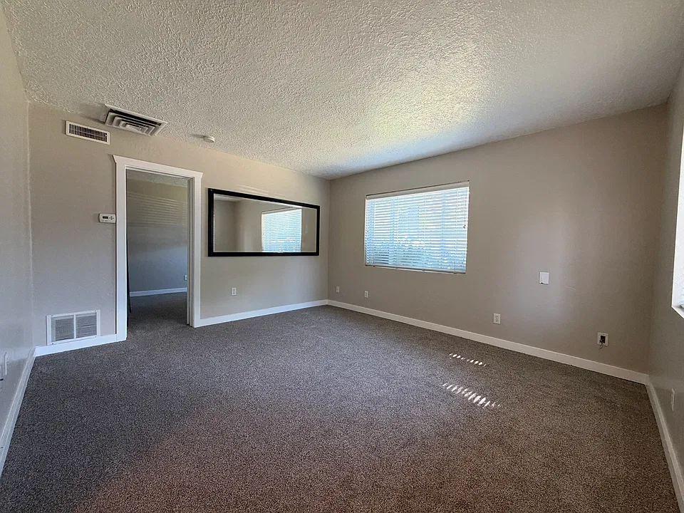 131 S McClelland St #2