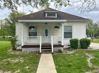 427 S Hackman St, Staunton, IL 62088
