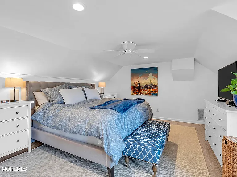 1204 Holly Pl — Photo 13