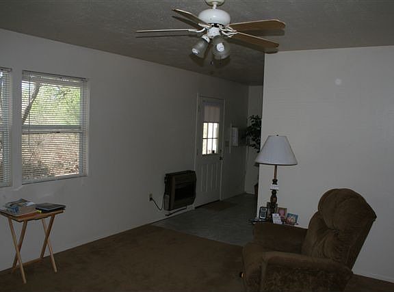 4th image of 105 Oakwood Ln