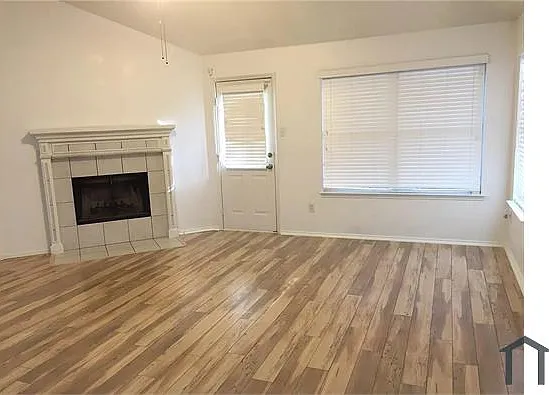 318 Dakota Dr — Photo 4
