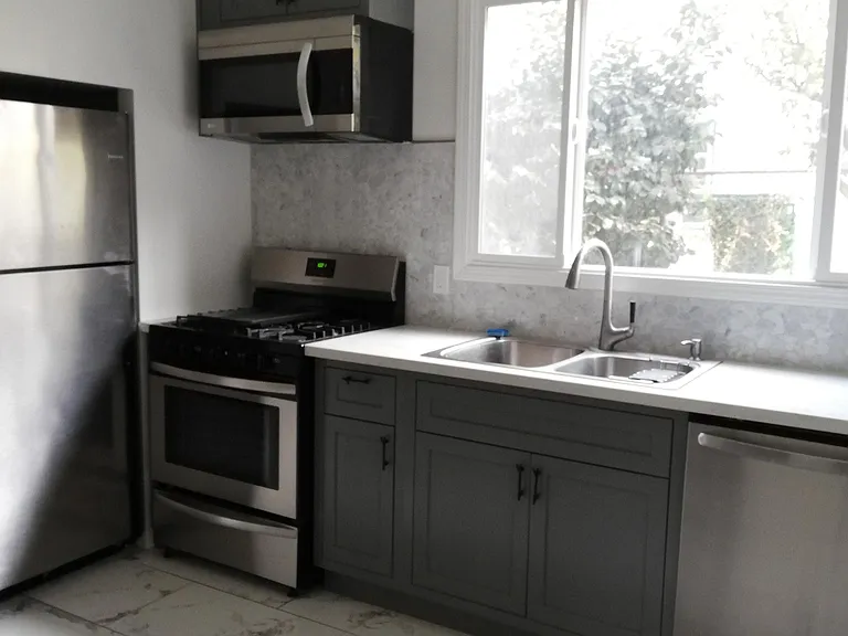 615 Cleveland St #1 — Photo 7