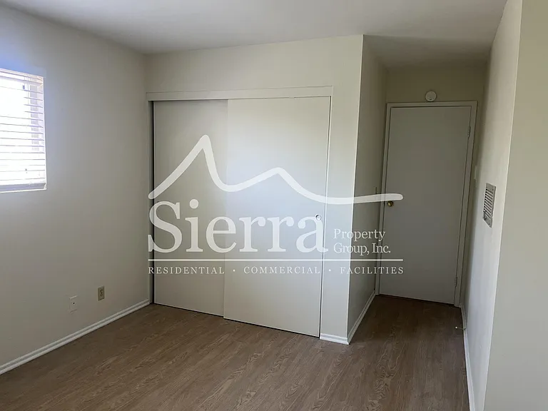 218 W Islay St #6 — Photo 8