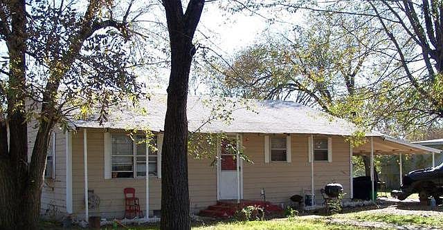 1st image of 207 S Poplar Ave