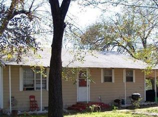 207 S Poplar Ave, Stratford, OK 74872
