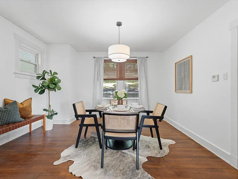 1305 Bellaire Pl — Photo 3