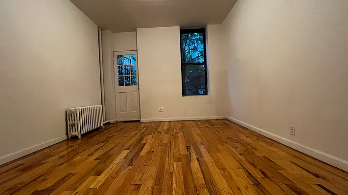 Rented by HOLTON REAL ESTATE INC. | media 13