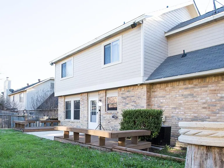 7330 Oswego Dr — Photo 17