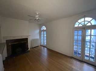 2118 Sansom St #2R, Philadelphia, PA 19103