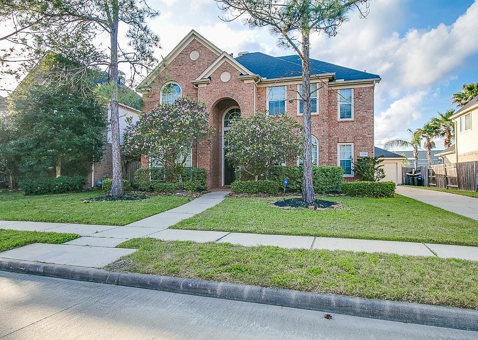 1st image of 2734 Martinec Dr