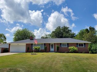 1307 Meadowview Dr, Miamisburg, OH 45342