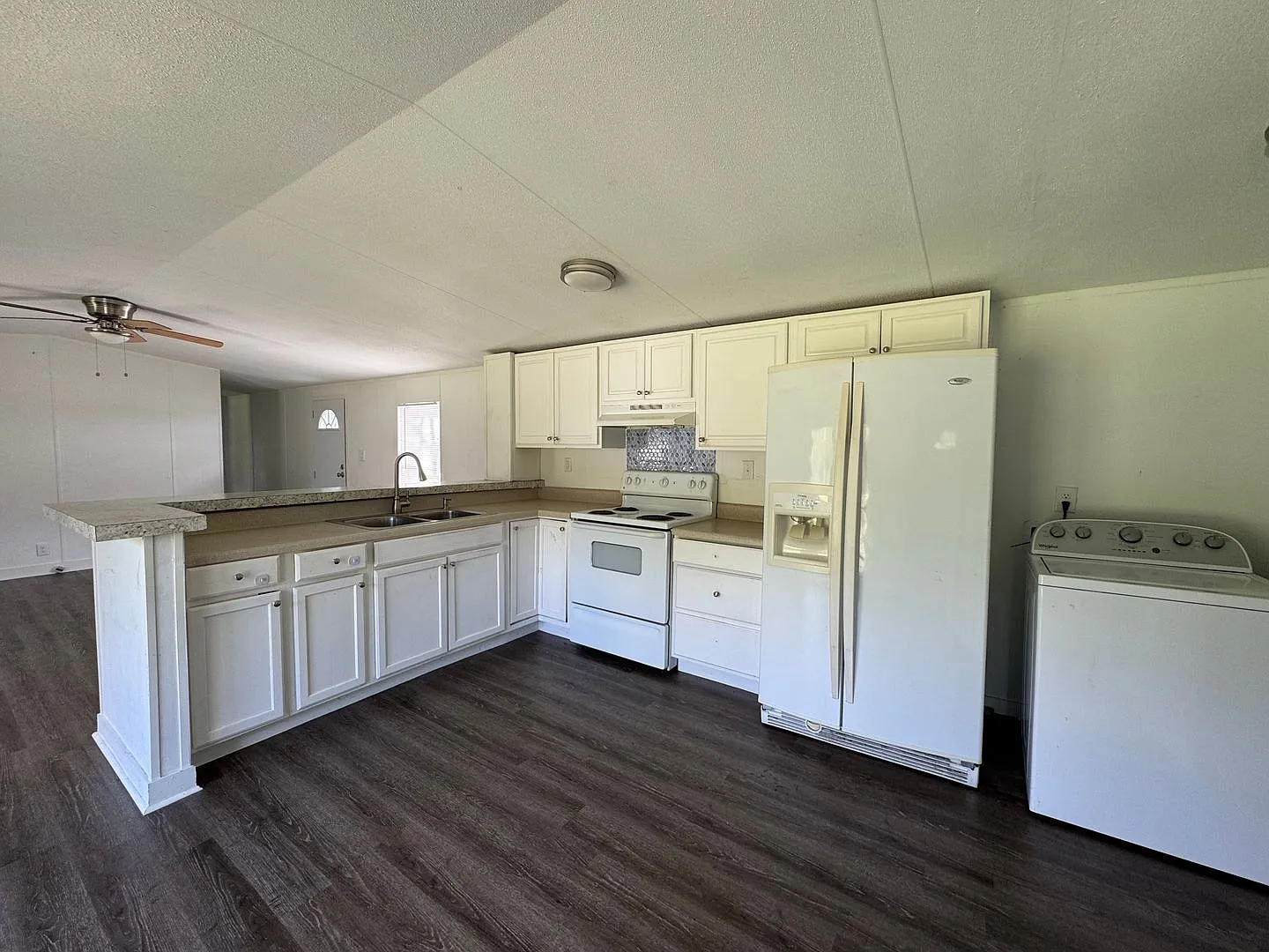 3 bedroom 2 bath Mobile Home on 1 acre in Suwannee County — Photo 4