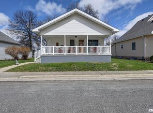 507 E Esther St, Taylorville, IL 62568