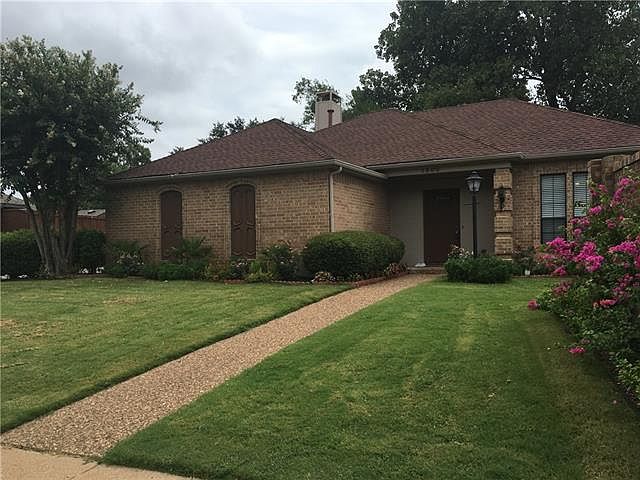 1st image of 1300 Watersedge Dr