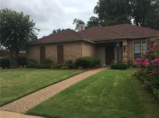 1300 Watersedge Dr, Plano, TX 75093