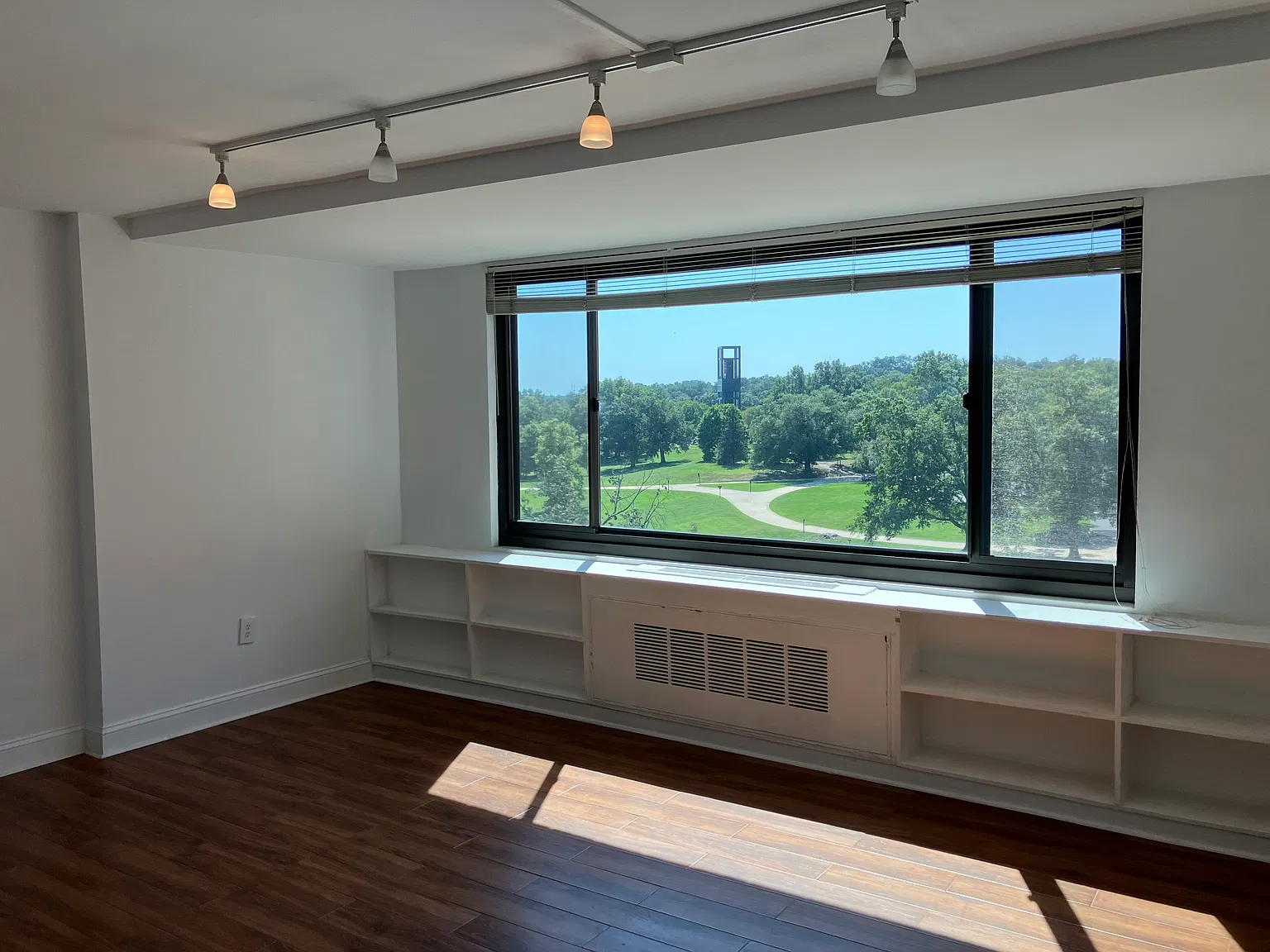 Studio, 401 sqft, $2,000 — Photo 3