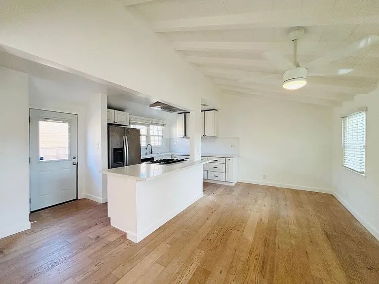 2884 Dunleer Pl — Photo 6