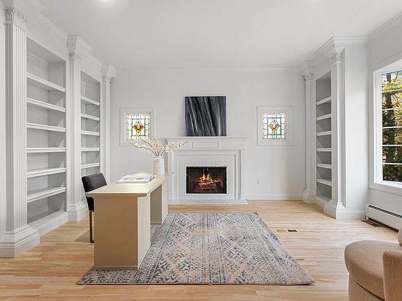 6 North Sasco Common