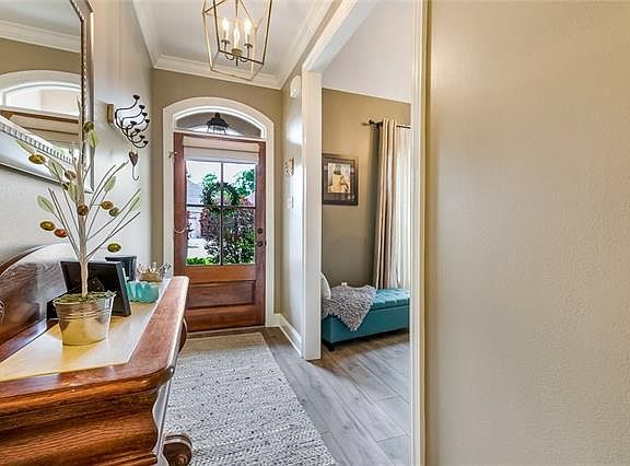3rd image of 119 Mirabeau Pl